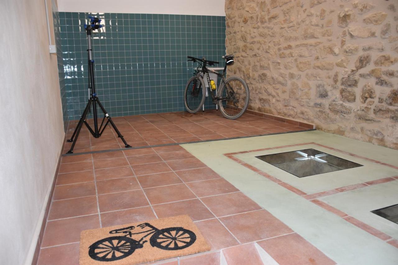 Lo Moli De Bot Hostel Exterior photo